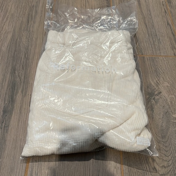 NWT Reformation Cynthia Button Fly High-Rise Straight Corduroy Pant size 31 - Picture 6 of 8